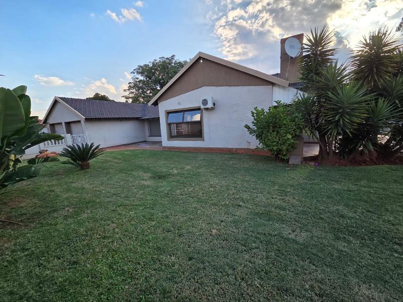 To Let 5 Bedroom Property for Rent in Elspark Gauteng