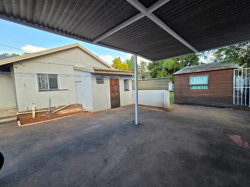 To Let 5 Bedroom Property for Rent in Elspark Gauteng