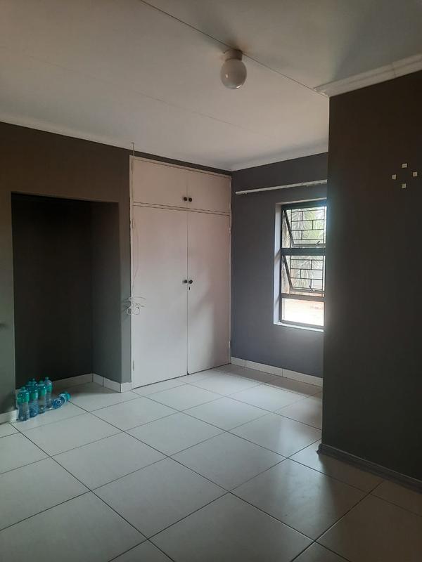 To Let 1 Bedroom Property for Rent in Birch Acres Gauteng