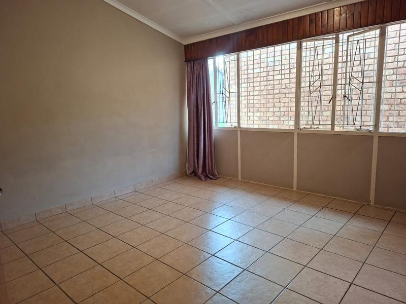 To Let 1 Bedroom Property for Rent in Bonaero Park Gauteng