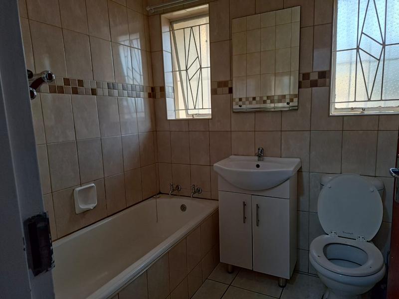 To Let 1 Bedroom Property for Rent in Bonaero Park Gauteng