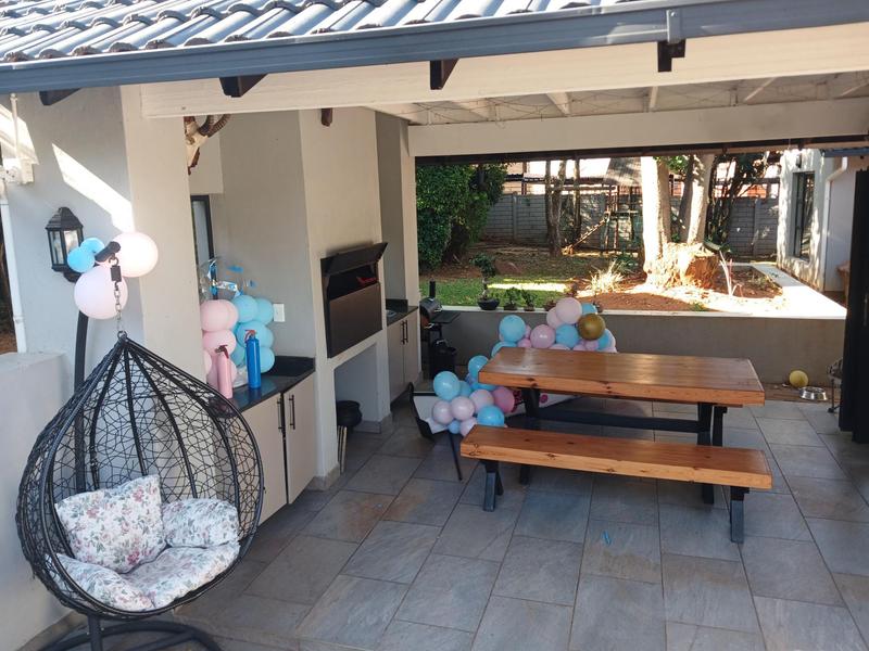 To Let 4 Bedroom Property for Rent in Weltevreden Park Gauteng