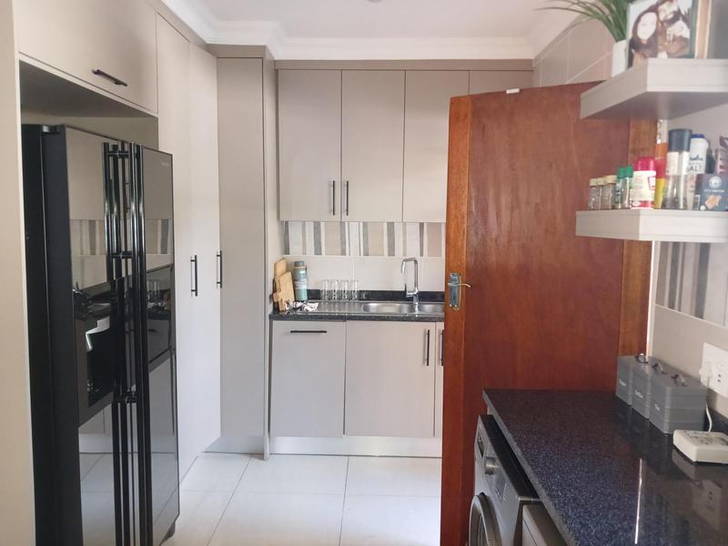 To Let 4 Bedroom Property for Rent in Weltevreden Park Gauteng