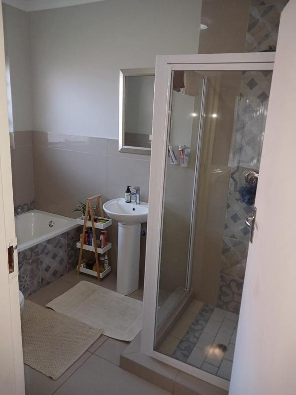 To Let 4 Bedroom Property for Rent in Weltevreden Park Gauteng