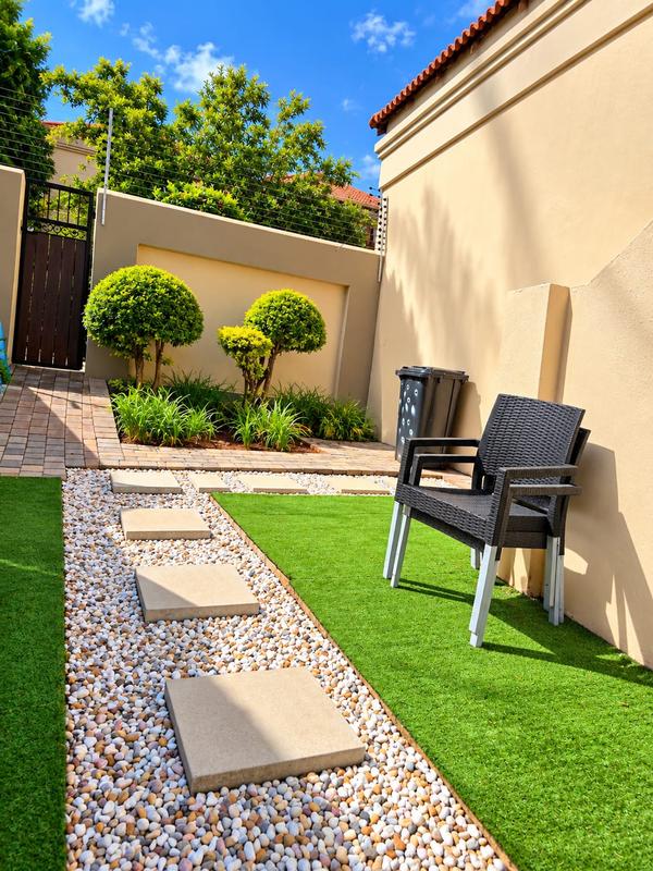 4 Bedroom Property for Sale in Faerie Glen Gauteng