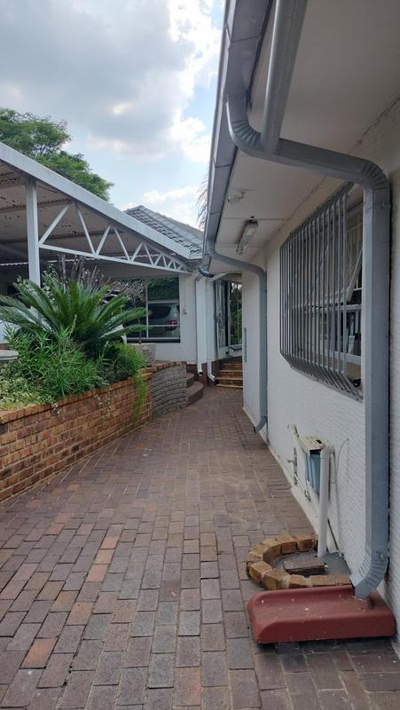 3 Bedroom Property for Sale in Glenvista Gauteng