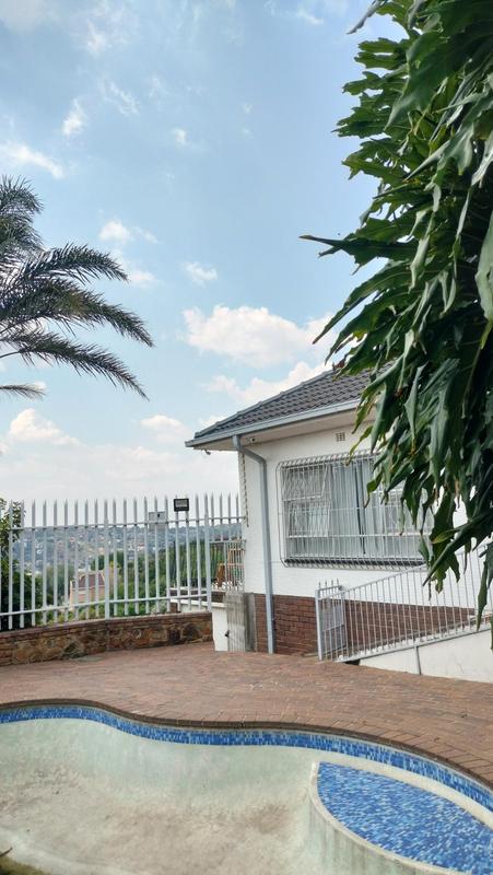 3 Bedroom Property for Sale in Glenvista Gauteng
