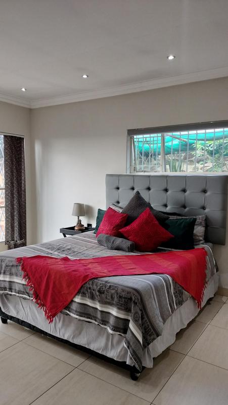 3 Bedroom Property for Sale in Glenvista Gauteng
