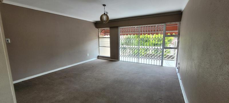 5 Bedroom Property for Sale in New Redruth Gauteng