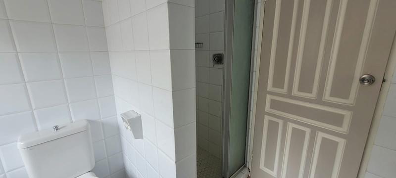 5 Bedroom Property for Sale in New Redruth Gauteng
