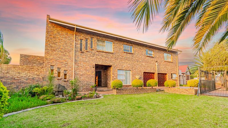 4 Bedroom Property for Sale in Verwoerdpark Gauteng