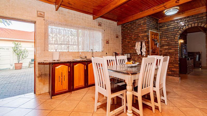 4 Bedroom Property for Sale in Verwoerdpark Gauteng