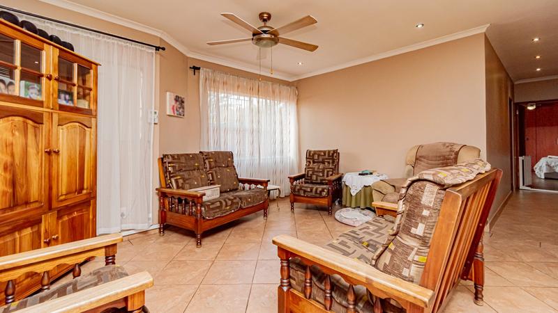 4 Bedroom Property for Sale in Verwoerdpark Gauteng