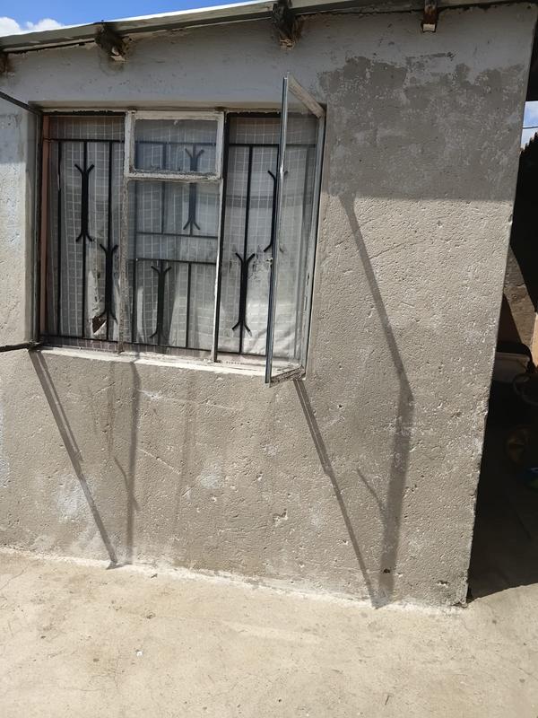 7 Bedroom Property for Sale in Olievenhoutbosch Gauteng