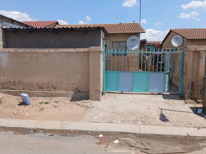 7 Bedroom Property for Sale in Olievenhoutbosch Gauteng
