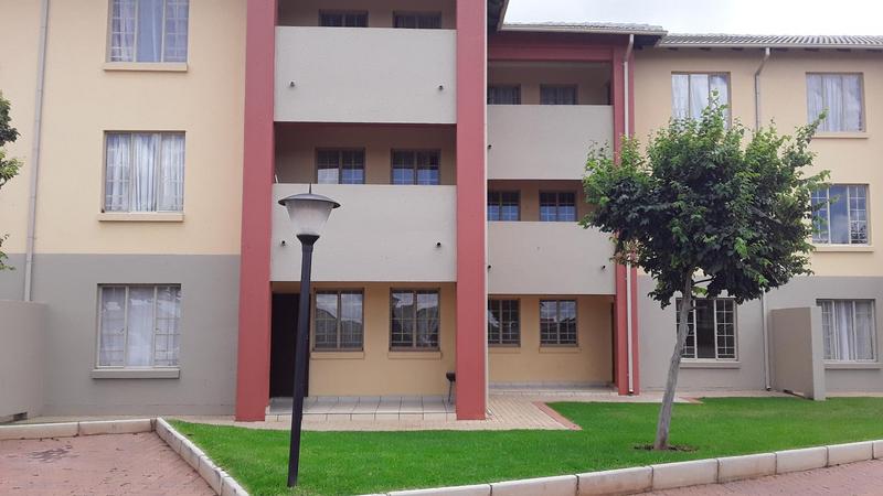 To Let 2 Bedroom Property for Rent in Stone Ridge Gauteng