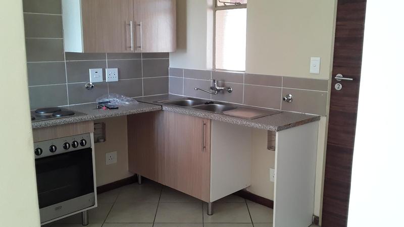 To Let 2 Bedroom Property for Rent in Stone Ridge Gauteng