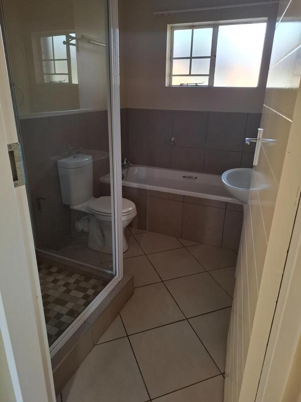 To Let 2 Bedroom Property for Rent in Stone Ridge Gauteng