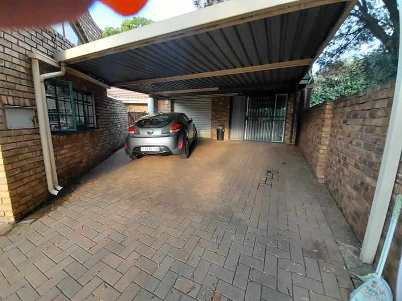 3 Bedroom Property for Sale in Hennopspark Gauteng