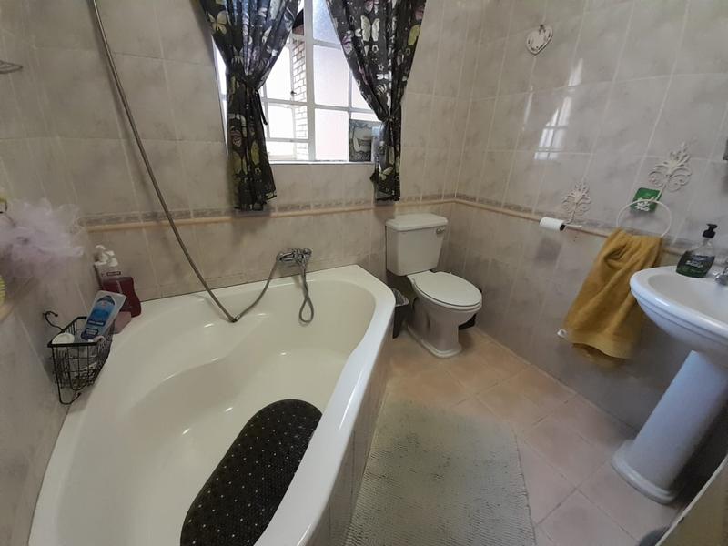 3 Bedroom Property for Sale in Hennopspark Gauteng