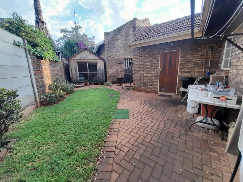 3 Bedroom Property for Sale in Hennopspark Gauteng