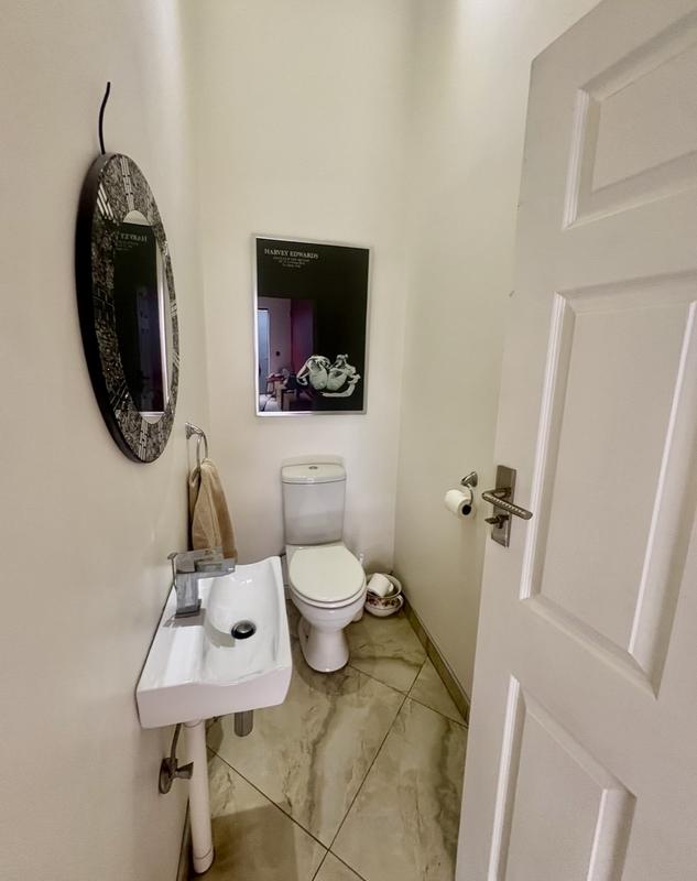 To Let 4 Bedroom Property for Rent in Orange Grove Gauteng