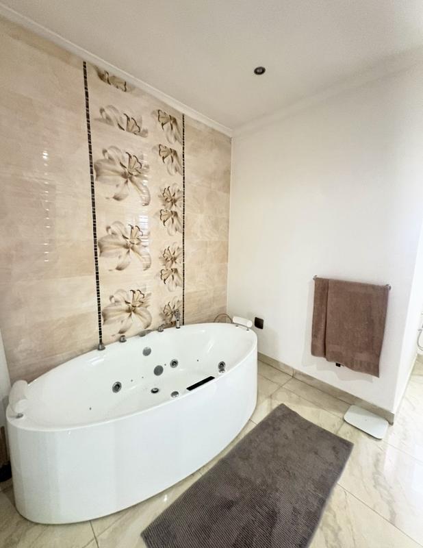 To Let 4 Bedroom Property for Rent in Orange Grove Gauteng