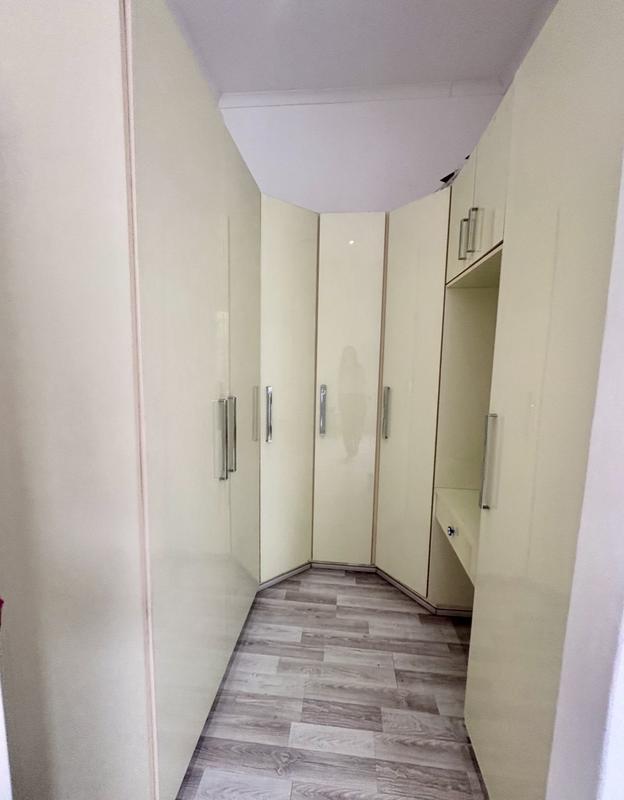 To Let 4 Bedroom Property for Rent in Orange Grove Gauteng