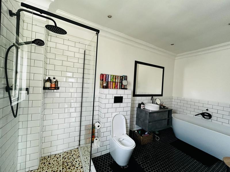 5 Bedroom Property for Sale in Bryanston Gauteng