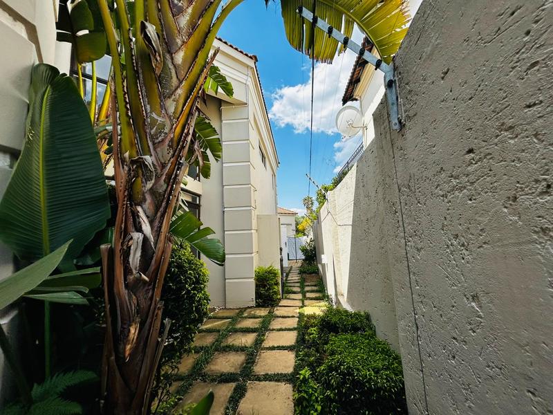 5 Bedroom Property for Sale in Bryanston Gauteng