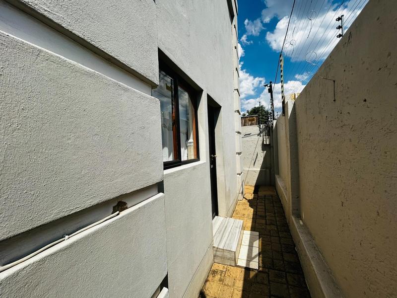 5 Bedroom Property for Sale in Bryanston Gauteng