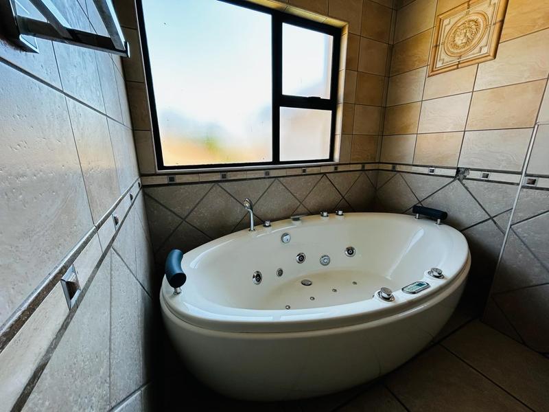 3 Bedroom Property for Sale in Silverwoods Country Estate Gauteng