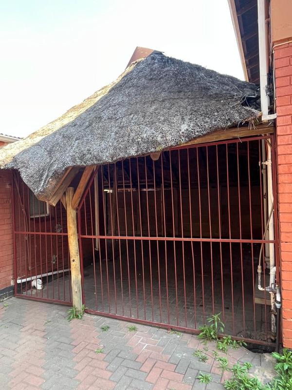 3 Bedroom Property for Sale in Vanderbijlpark Cw 6 Gauteng