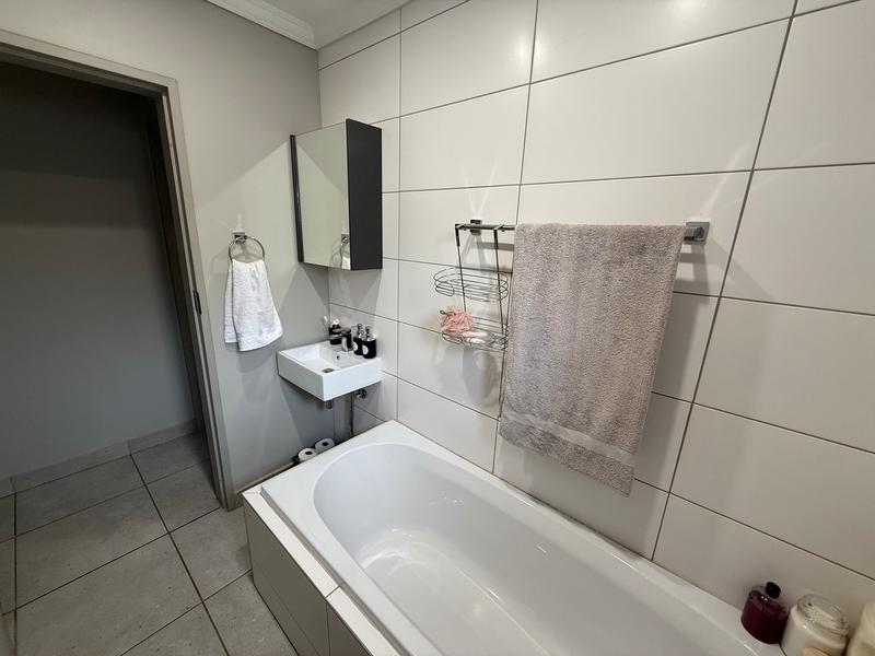 To Let 3 Bedroom Property for Rent in Lion Pride Gauteng