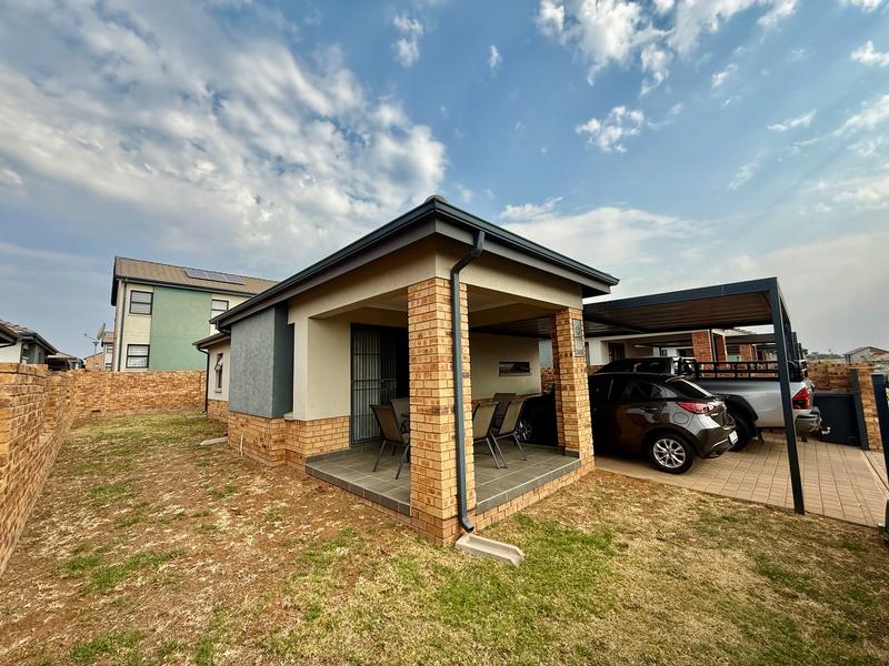 To Let 3 Bedroom Property for Rent in Lion Pride Gauteng