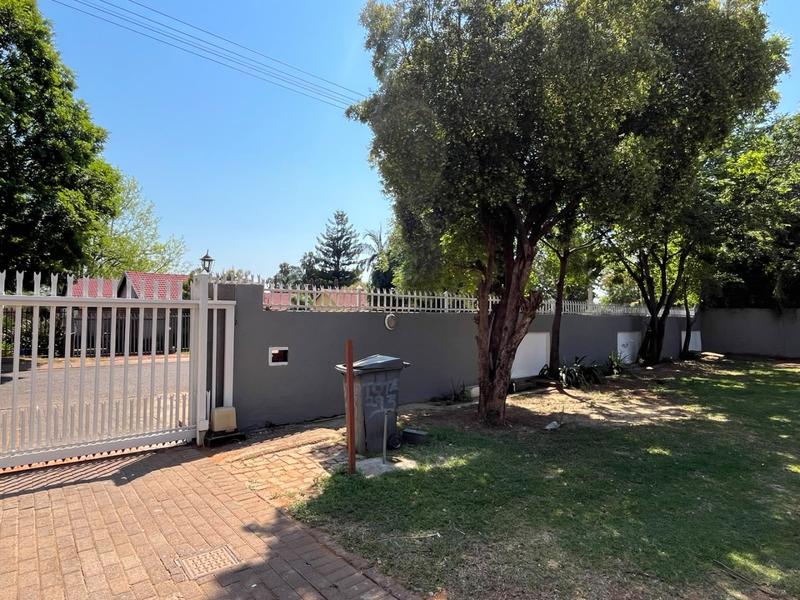 To Let 3 Bedroom Property for Rent in Meyerspark Gauteng