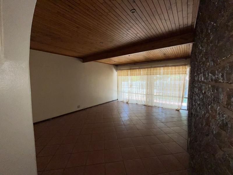 To Let 3 Bedroom Property for Rent in Meyerspark Gauteng