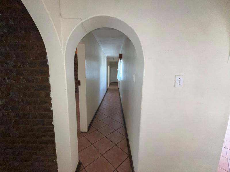 To Let 3 Bedroom Property for Rent in Meyerspark Gauteng