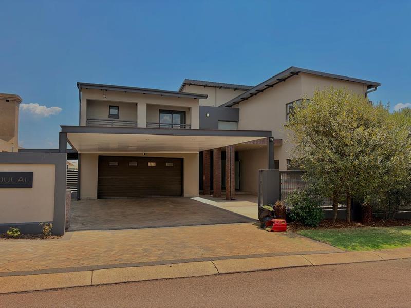 6 Bedroom Property for Sale in Zambezi Country Estate Gauteng