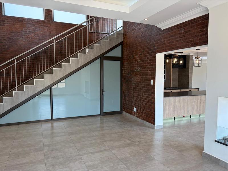 6 Bedroom Property for Sale in Zambezi Country Estate Gauteng