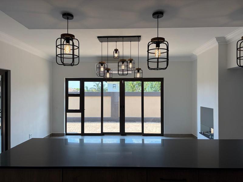 6 Bedroom Property for Sale in Zambezi Country Estate Gauteng