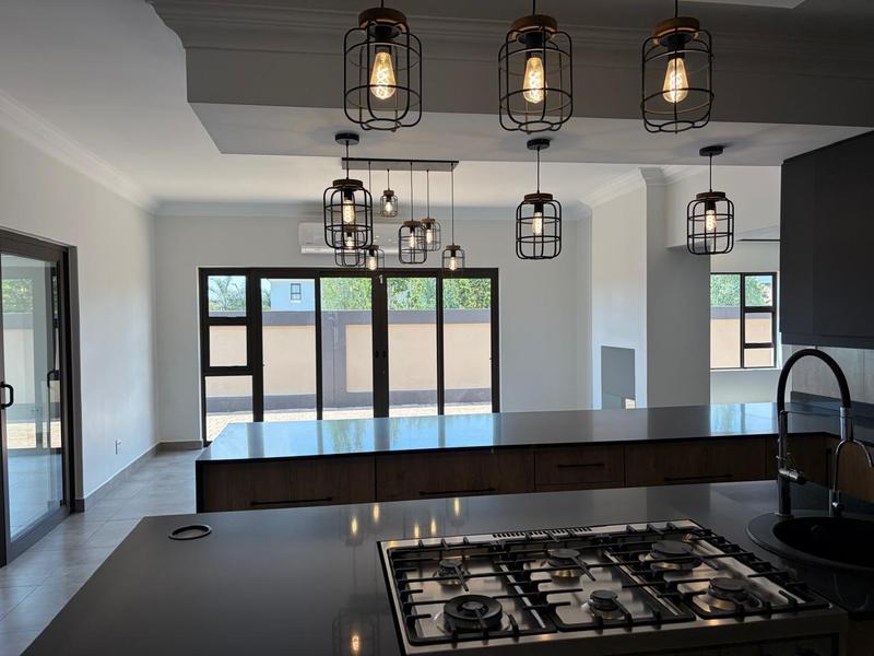 6 Bedroom Property for Sale in Zambezi Country Estate Gauteng