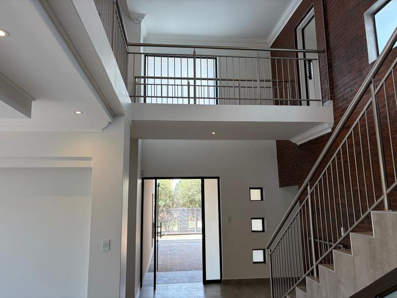 6 Bedroom Property for Sale in Zambezi Country Estate Gauteng