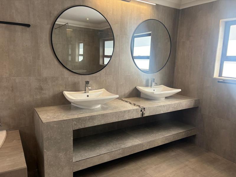 6 Bedroom Property for Sale in Zambezi Country Estate Gauteng