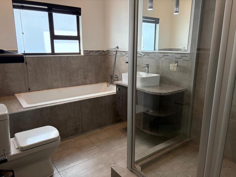 6 Bedroom Property for Sale in Zambezi Country Estate Gauteng