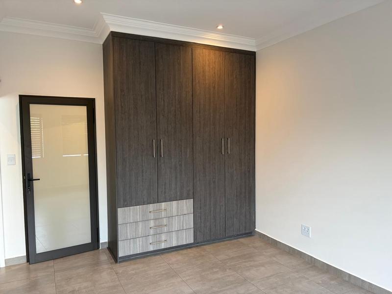 6 Bedroom Property for Sale in Zambezi Country Estate Gauteng