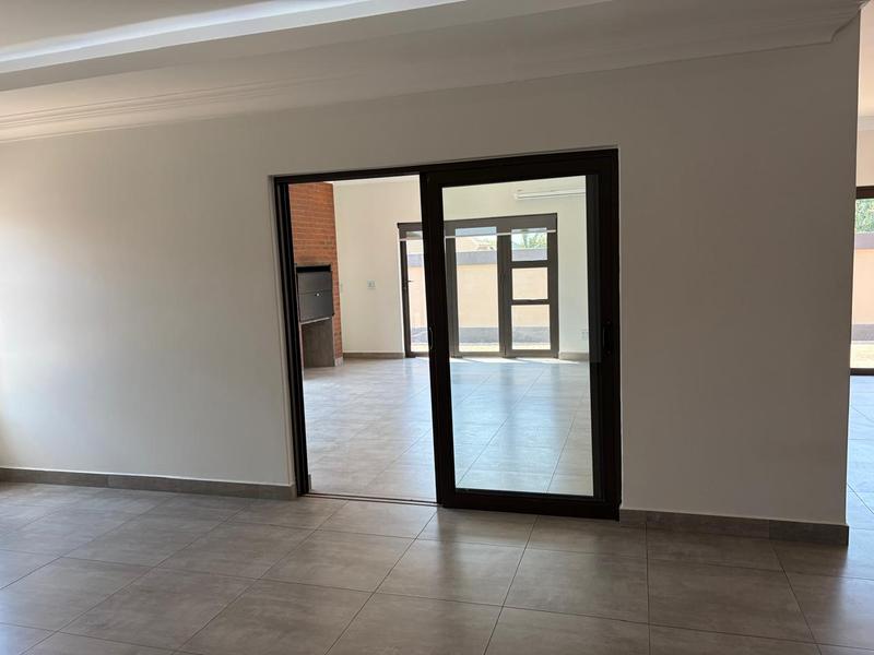 6 Bedroom Property for Sale in Zambezi Country Estate Gauteng