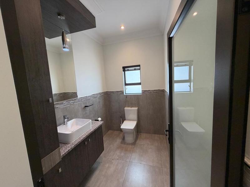 6 Bedroom Property for Sale in Zambezi Country Estate Gauteng