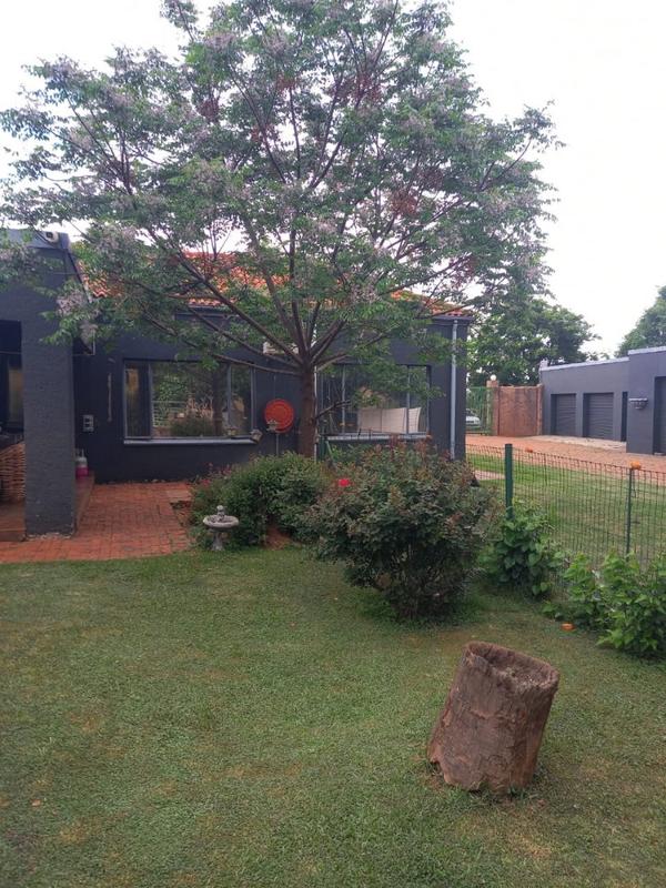 3 Bedroom Property for Sale in Mullerstuine Gauteng