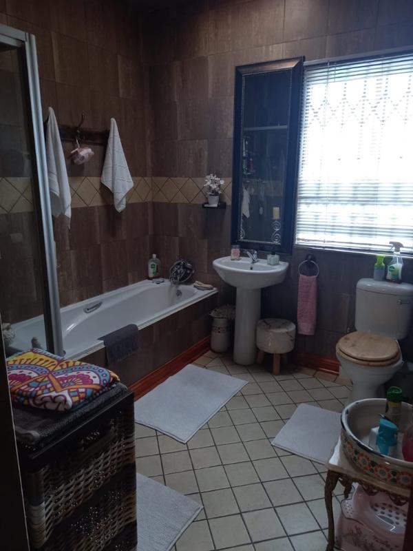 3 Bedroom Property for Sale in Mullerstuine Gauteng